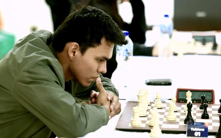 El Maestro Internacional (IM) Jorge Girón y la Maestra FIDE (WFM) Angie García lideran el Open Superior 2024 de ajedrez