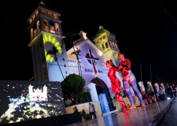 Festival cultural «Pares y Nones» deleitó a turistas que llegaron al Centro Histórico de Juayúa