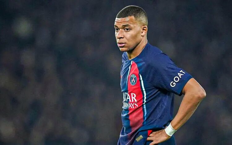Críticas de los medios en Francia a Mbappé tras la derrota del PSG frente al Barcelona