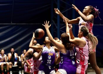 Salvadoreñas asegura un cupo en semifinales en la LMBF