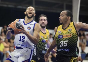 Santiagueño consigue su primer triunfo en el torneo a costa de Fantasmas