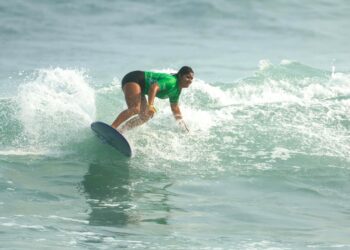 El Salvador se quedó solo con Sindy Portillo en el ISA World Longboard Championship