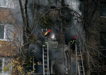 Al menos diez muertos en bombardeo ruso contra Chernígov