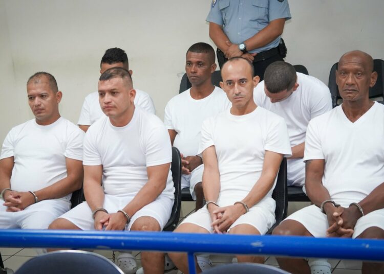 Condenan a 10 años de prisión a 7 extranjeros acusados de tráfico de drogas