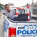 Hombre roba pertenencias de una pasajera en un microbús y es detenido por las autoridades