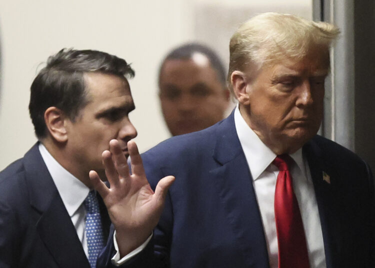 Acusaron a Trump de violaciones “deliberadas” de la orden judicial de silencio y podrá ser declarado en desacato