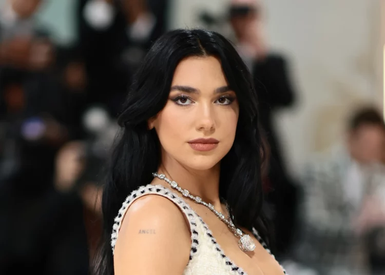 Dua Lipa fue escogida entre las 100 personas más influyentes del mundo por la revista Time