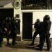 Rompiendo todos los tratados, policía de Ecuador irrumpe embajada de México y captura a exvicepresidente Jorge Glas
