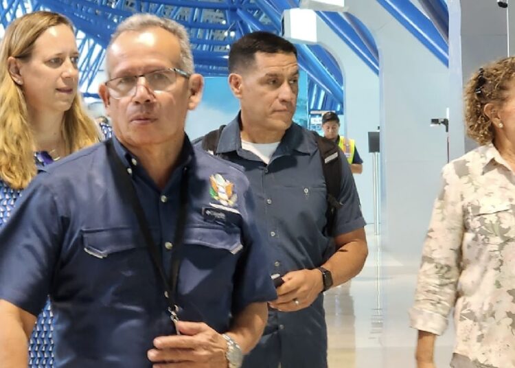 Astronauta Frank Rubio llegó a El Salvador para dar a conocer su experiencia en el espacio