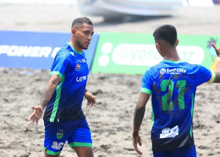 Barra de Santiago es líder del grupo A de la Liga de Fútbol Playa