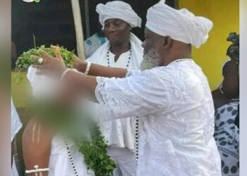 Indignación en Ghana por la boda de un líder religioso de 63 años con una niña