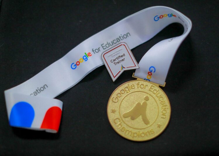 Docentes son capacitados en tecnología educativa por especialistas de Google