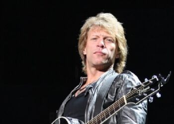 Jon Bon Jovi se retirará de los escenarios si no se recupera de una lesión de cuerda vocales