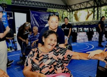 Bienestar Social y CONAIPD entregan paquetes de higiene personal en San Salvador