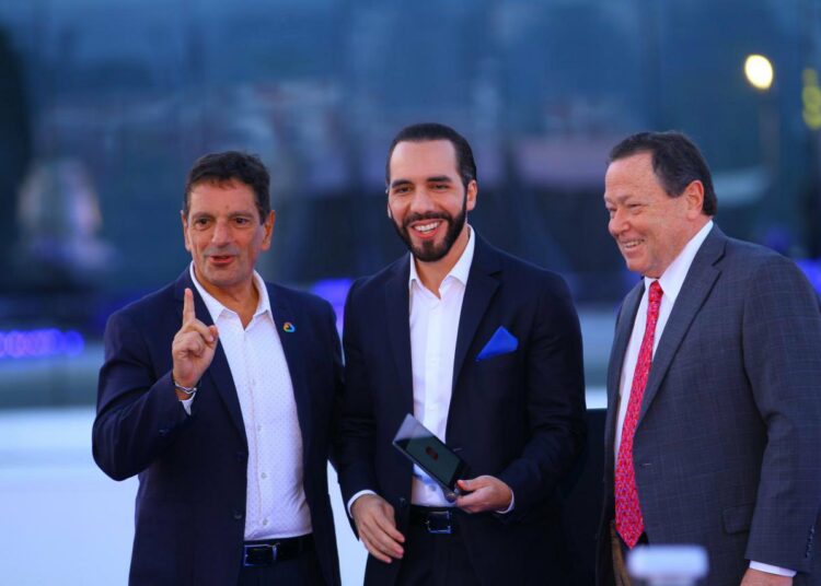 Christian Guevara pronostica que con llegada de Google el país abre las puertas a otras empresas mundiales