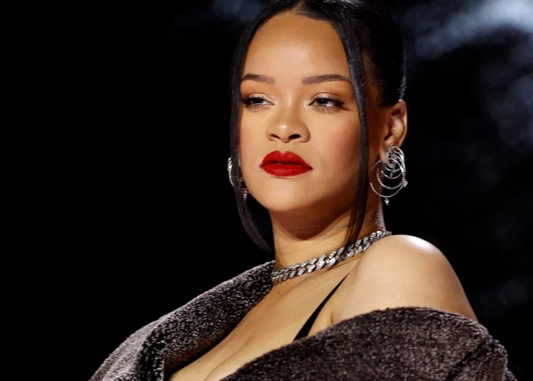 Rihanna confiesa cuál es la única operación de cirugía estética que se haría