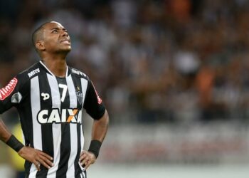 Revelaron nuevos detalles sobre la vida de Robinho en la prisión