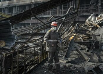 Ucrania intensifica la guerra de los drones y destruyó seis cazabombarderos rusos en un aeródromo de Rostov