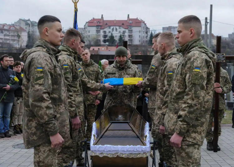 Ucrania anunció la repatriación de los cadáveres de 140 soldados caídos en combate
