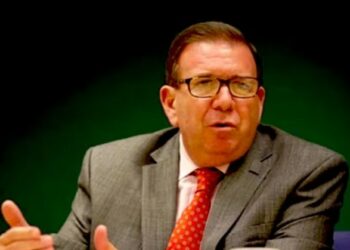 Quién es Edmundo González Urrutia, el candidato de la oposición que enfrentará a Nicolás Maduro en julio