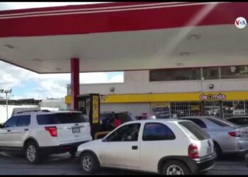 Alivio de sanciones petroleras de EEUU a Venezuela está en riesgo cuando se acerca fecha límite