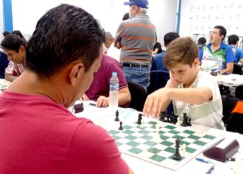 El juvenil de 11 años Santiago Guevara derrotó a un Maestro Internacional y campeón nacional