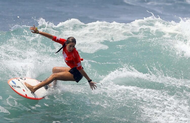 Duro inicio para los locales en el ISA World Junior Surfing Championship 2024