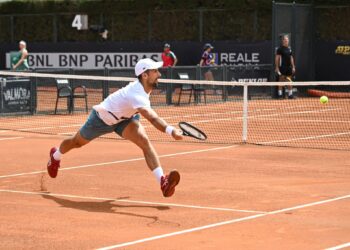 El mensaje de Novak Djokovic después de recibir un botellazo en el Masters 1000 de Roma