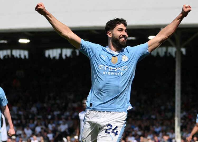Manchester City golea a Fulham y remota el liderato de la Premier League