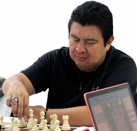 Jorge Girón y Carlos Burgos disputarán la final del campeonato open superior de ajedrez