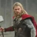 La razón por la que Chris Hemsworth odiaba usar la capa de Thor
