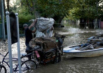 Intensas lluvias causan estragos en Argentina