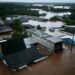 (VIDEOS) Se agravan las inundaciones en Brasil: hay 31 muertos, 74 desaparecidos y se rompió una represa