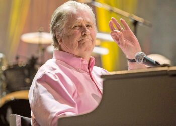 El líder de The Beach Boys, Brian Wilson, quedó bajo tutela legal por demencia