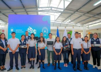 Ministerio de Educación lanza nuevo programa “Con vos” para prevenir consumo de sustancias ilícitas en las escuelas