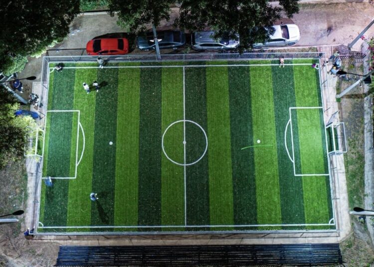 Obras Públicas entrega cancha en colonia Villas de Zaragoza