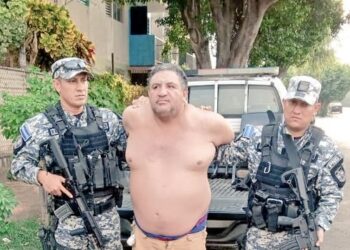 Sujeto ebrio amenazó con arma blanca a los habitantes de colonia IVU, Santa Ana