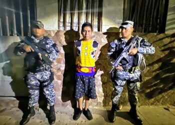 Joven atacó a otro hombre con un envase de vidrio