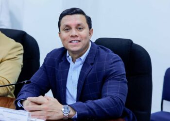 Ricardo Rivas preside Comisión de Salud, Agricultura y Medio Ambiente