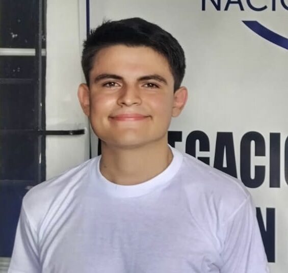 Arrestan a joven y privan de libertad a menor de edad, quienes poseían drogas