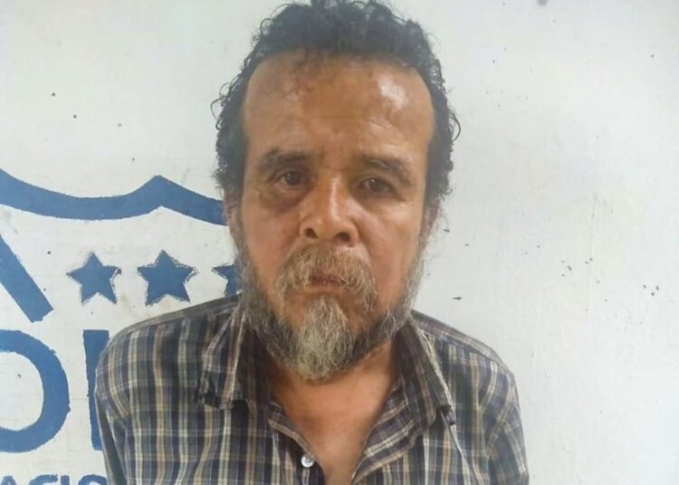 Detienen a pandillero que extorsionaba en tiendas y camiones repartidores