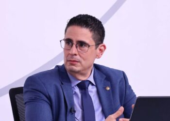 Presidente de CEL desmiente información falsa