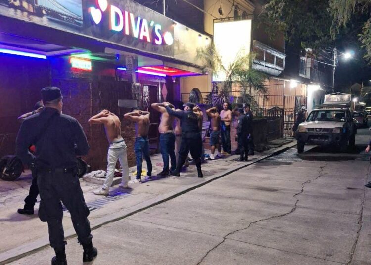 Realizan operativos en bares y discotecas de El Salvador