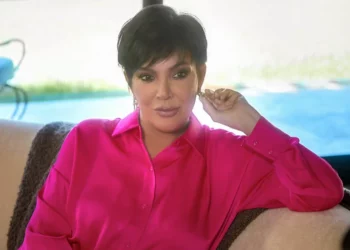 Kris Jenner revela que tiene un ‘pequeño tumor’ en el adelanto de la nueva temporada de ‘Las Kardashian’