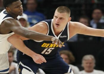 Nuggets igualan 2-2 la serie ante Timberwolves con triunfo 115-107