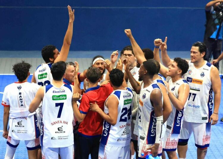 Santa Ana derrota a Santiagueño y se adueña del liderato de la LMB