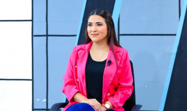 Alcaldes deben garantizar servicios a la población antes que subirse salarios, afirma Alexia Rivas