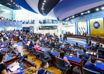 Ernesto Castro reelecto presidente de la legislatura 2024-2027