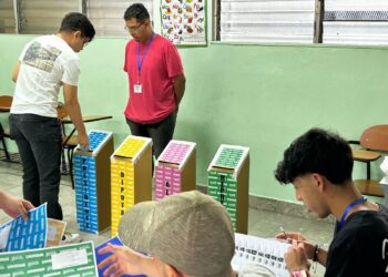 Panameños eligen a su nuevo presidente que tendrá que tratar con la sequía, el Darién y la corrupción