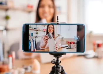 Por qué los jóvenes prefieren ser influencers que estudiar una carrera universitaria